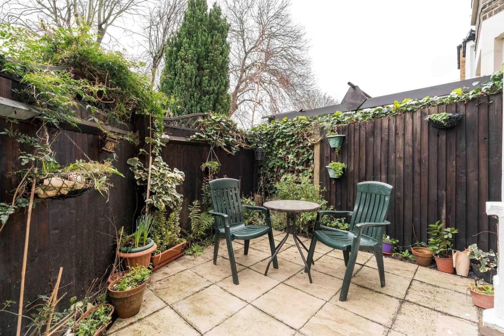 Apartment New Stylish 1 Bedroom Flat With Garden |