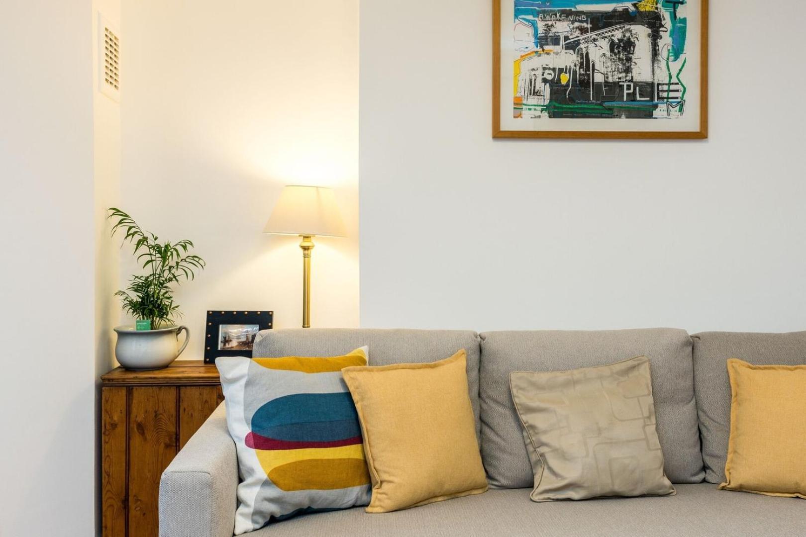 New Stylish 1 Bedroom Flat With Garden | Apartment *